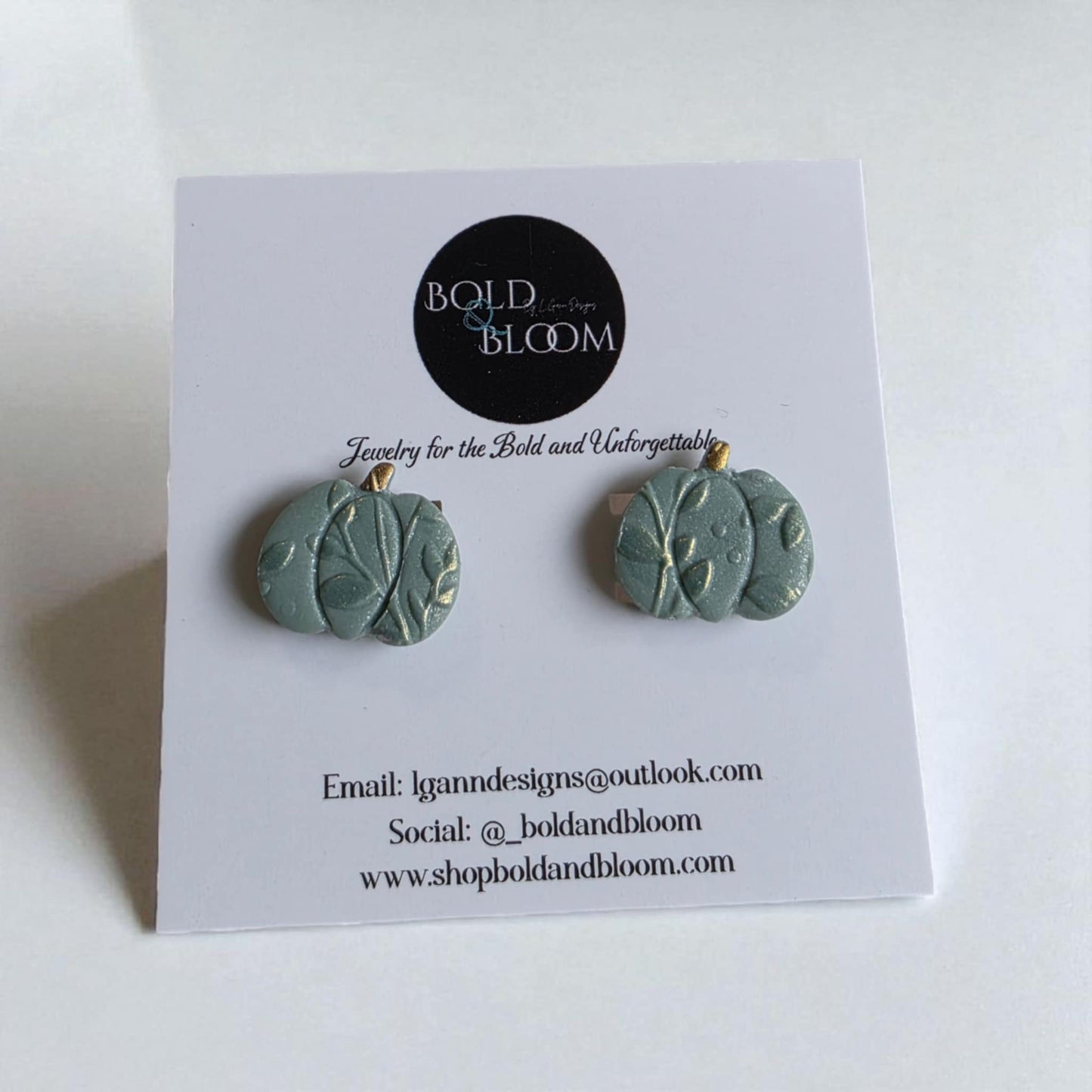 Harvest Vine Pumpkin Studs